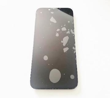 iPhone 13 Pro �t�����g�p�l��