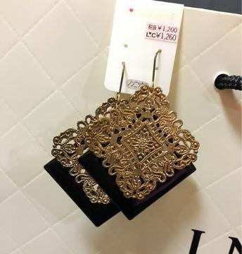L.CHANCEピアス*ゴールド×ブラック*ひし形*大ぶり*新品