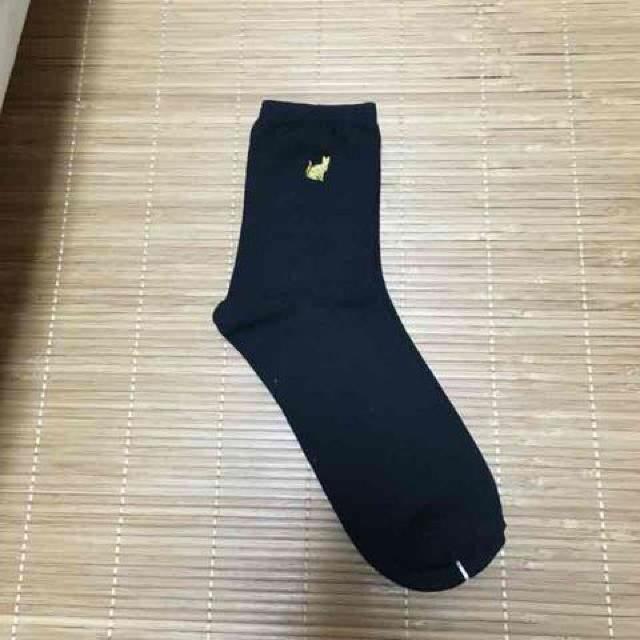WEGO・ワンポイントゴールドネコ刺繍ソックス。ブラック < ブランド WEGO・ワンポイントゴールドネコ刺繍ソックス。ブラック < ブランドの