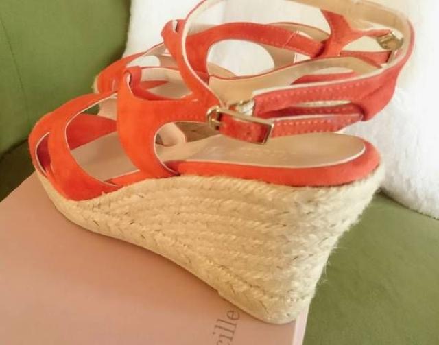 送料無料へご変更/lucille l´italien/ルシールリタリアン アンクルベルト付ジュート巻ウェッジサンダル 37 < 女性ファッション 送料無料へご変更/lucille l´italien/ルシールリタリアン アンクルベルト付ジュート巻ウェッジサンダル 37 < 女性ファッションの