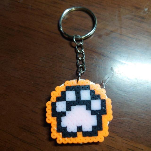 ハンドメイド☆アイロンビーズ肉球キーホルダー☆ < ペット/手芸/園芸 ハンドメイド☆アイロンビーズ肉球キーホルダー☆ < ペット/手芸/園芸の