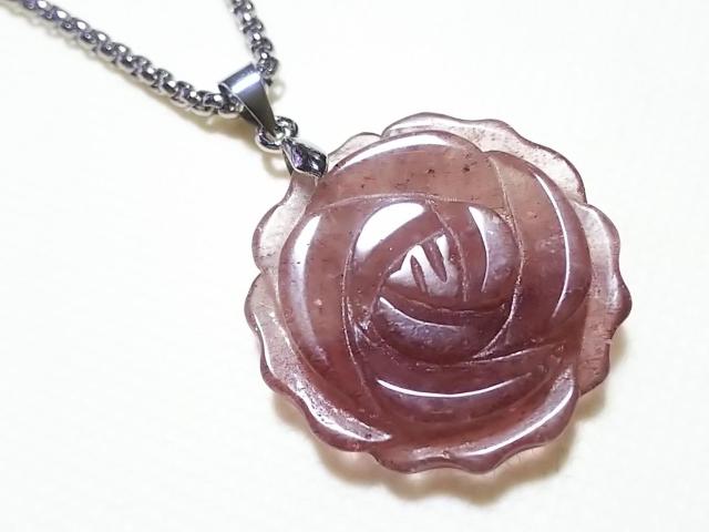 天然石★ピンクエピドート 薔薇彫り ペンダント < 女性アクセサリー/時計 天然石★ピンクエピドート 薔薇彫り ペンダント < 女性アクセサリー/時計の