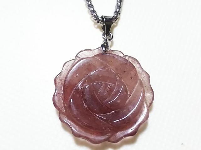 天然石★ピンクエピドート 薔薇彫り ペンダント < 女性アクセサリー/時計 天然石★ピンクエピドート 薔薇彫り ペンダント < 女性アクセサリー/時計の