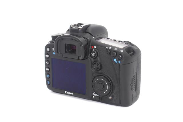 APS-C��჌�t�J�����̍ŏ�ʋ@���Canon 7D �{�f�B�� �� �Ɠd/AV�� 