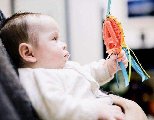 ラトル★ガラガラ★知育玩具★エブロボ★可愛い★赤ちゃん★ベビー★歯固め★出産祝い★ebulobo★Uタイプ★新品未使用★送料無料 < おもちゃ ラトル★ガラガラ★知育玩具★エブロボ★可愛い★赤ちゃん★ベビー★歯固め★出産祝い★ebulobo★Uタイプ★新品未使用★送料無料 < おもちゃの