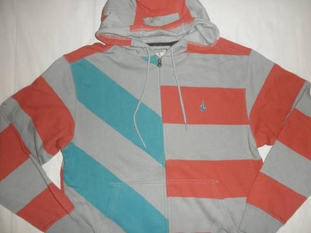 ★本場USA購入【VOLCOM】カラフルカラー フルジップパーカーUS L < ブランド  ★本場USA購入【VOLCOM】カラフルカラー フルジップパーカーUS L  < ブランドの