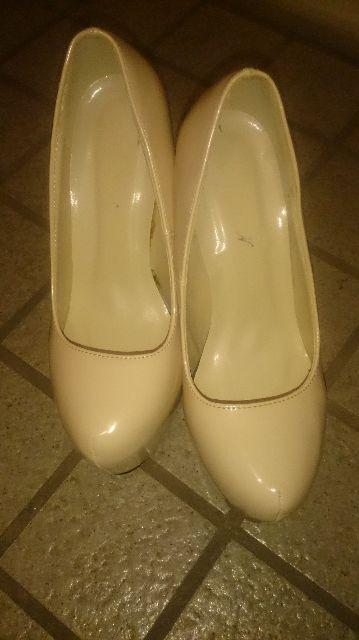 GALSTAR☆エナメルパンプス☆ベージュ☆S☆超美品 < 女性ファッション GALSTAR☆エナメルパンプス☆ベージュ☆S☆超美品 < 女性ファッションの