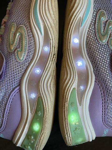 スケッチャーズ S-Lights キッズスニーカー 光る靴 パープル/エメラルドグリーン ディズニー ラプンツェル コスプレ 通園 < キッズ/ベビー  スケッチャーズ S-Lights キッズスニーカー 光る靴 パープル/エメラルドグリーン ディズニー ラプンツェル コスプレ 通園 < キッズ/ベビーの