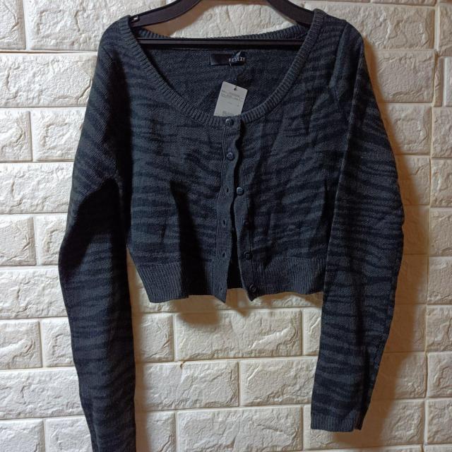 RESEXXY★新品★ゼブラ柄ショート丈カーデ < 女性ファッション  RESEXXY★新品★ゼブラ柄ショート丈カーデ  < 女性ファッションの