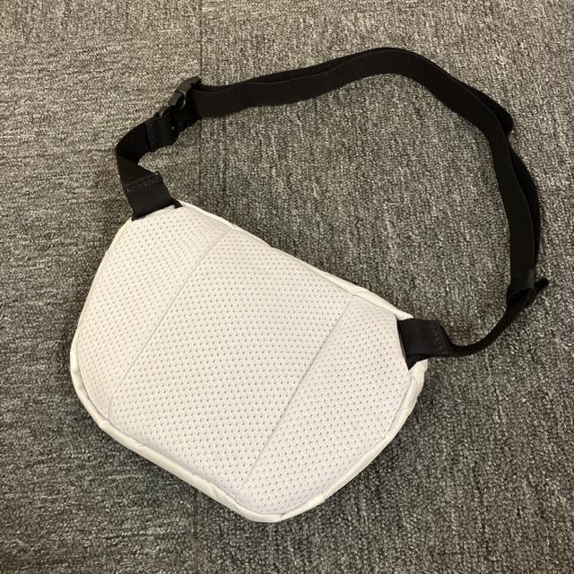 即決 ARCTERYX BEAMS ボディバッグ < 男性ファッション  即決 ARCTERYX BEAMS ボディバッグ < 男性ファッションの