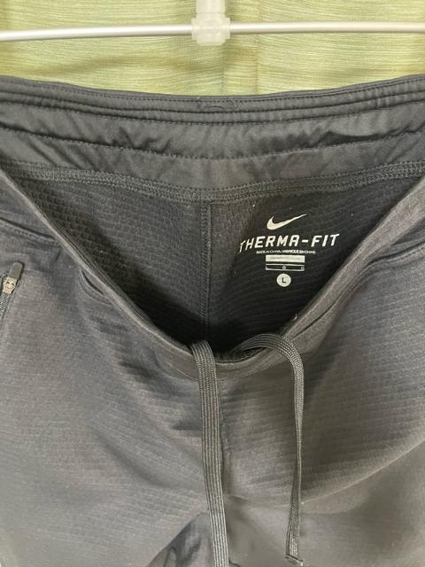 NIKE ナイキ THERMA-FIT ジャージパンツ トレーニングパンツ ブラック 黒 サイズL 厚手 < ブランド NIKE ナイキ THERMA-FIT ジャージパンツ トレーニングパンツ ブラック 黒 サイズL 厚手 < ブランドの
