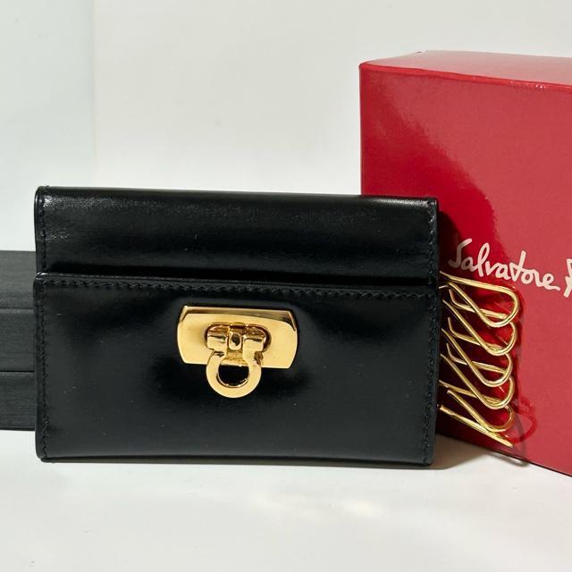 ���i Salvatore Ferragamo �t�F���K�� 6�A�L�[�P�[�X �u���b�N ���U�[ �K���`�[�j �� �u�����h�� 