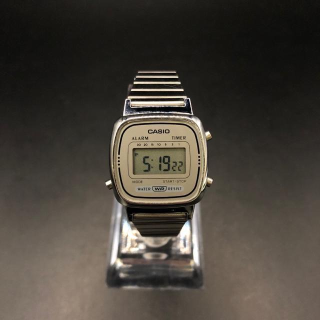即決 CASIO カシオ デジタル腕時計 LA670W < ブランド 即決 CASIO カシオ デジタル腕時計 LA670W < ブランドの