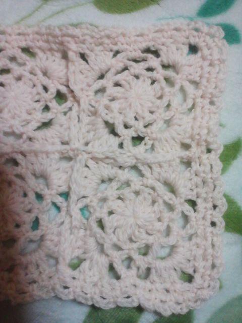 手編みモチーフつなぎのすかし編み風マフラー・オフホワイト < 女性ファッション  手編みモチーフつなぎのすかし編み風マフラー・オフホワイト < 女性ファッションの