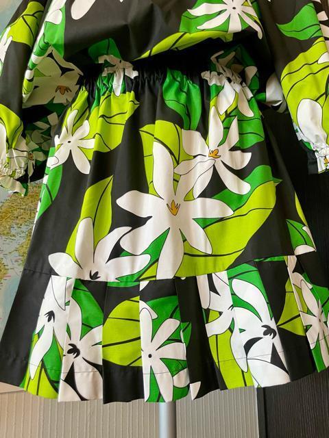 ハワイアンドレス ワンピース ハンドメイド 可愛いティアレ柄 < ペット/手芸/園芸  ハワイアンドレス ワンピース ハンドメイド 可愛いティアレ柄 < ペット/手芸/園芸の