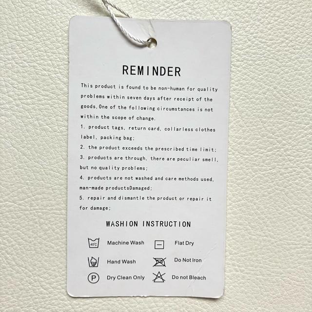 ◆タグ付き新品◆総柄半袖ブラウス◆モノトーン◆白黒◆オフィスカジュアル◆フリーF < 女性ファッション  ◆タグ付き新品◆総柄半袖ブラウス◆モノトーン◆白黒◆オフィスカジュアル◆フリーF < 女性ファッションの