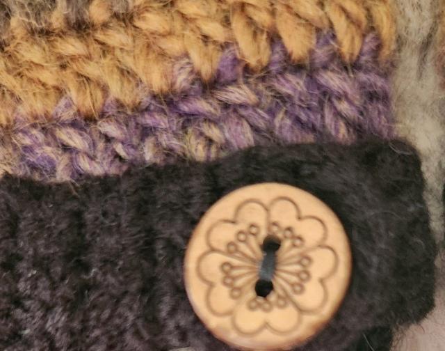 �ΐF�A���F�A�ł����F���X�̃O���f�[�V�����ю�(�E�[��&�A�N��������)�ŕ҂񂾃n���h�E�H�[�}�ł��B �� �y�b�g/��|/���|�� 