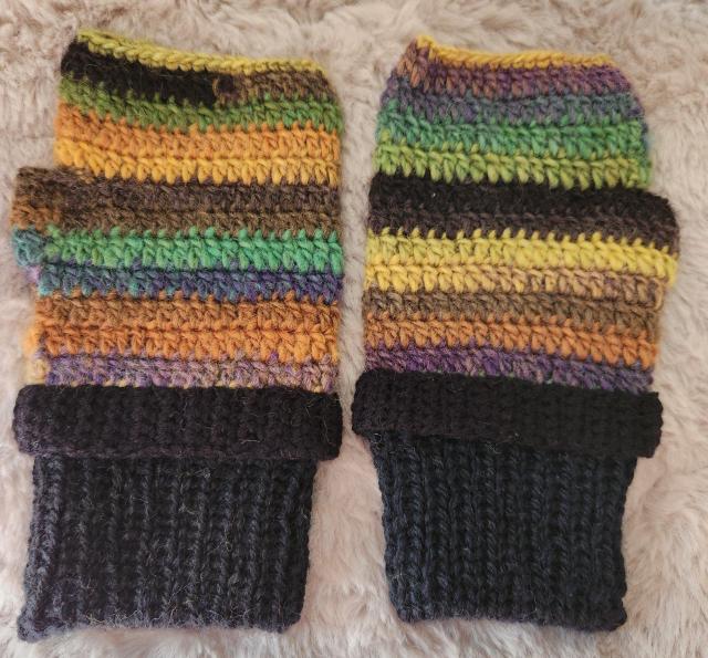 �ΐF�A���F�A�ł����F���X�̃O���f�[�V�����ю�(�E�[��&�A�N��������)�ŕ҂񂾃n���h�E�H�[�}�ł��B �� �y�b�g/��|/���|�� 