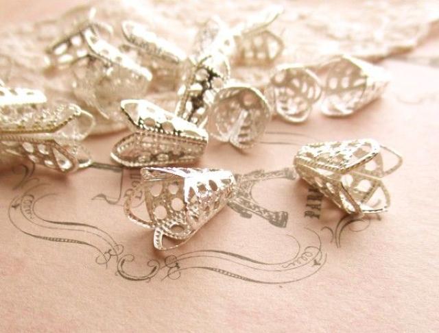 ビーズキャップ10×16oコーン形20個シルバー < ペット/手芸/園芸  ビーズキャップ10×16oコーン形20個シルバー < ペット/手芸/園芸の