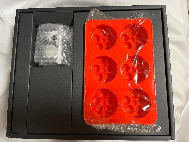 戦国 バチスロ 花の慶次 百万石の晩酌セット ロックグラス 製氷器 酒 < ホビー  戦国 バチスロ 花の慶次 百万石の晩酌セット ロックグラス 製氷器 酒 < ホビーの