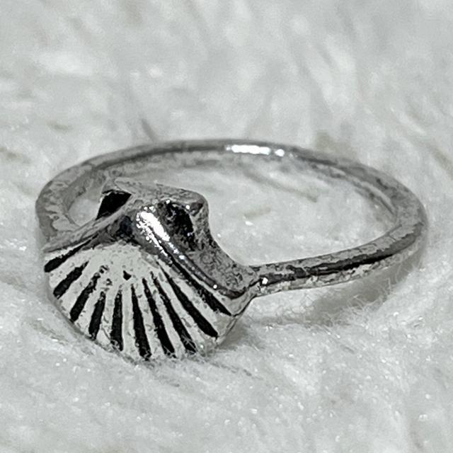 【新品/13号】シェルデザインリング < 女性アクセサリー/時計  【新品/13号】シェルデザインリング < 女性アクセサリー/時計の