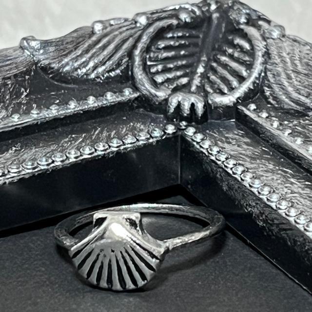 【新品/13号】シェルデザインリング < 女性アクセサリー/時計  【新品/13号】シェルデザインリング < 女性アクセサリー/時計の