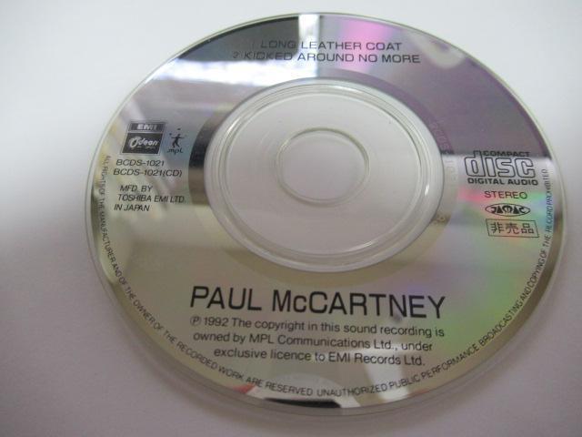 |[E}bJ[gj[@CD@u@Off@The@Ground@v@ {Տ񐶎Ŷ݂̖\2ȓ̓T8cmCDt