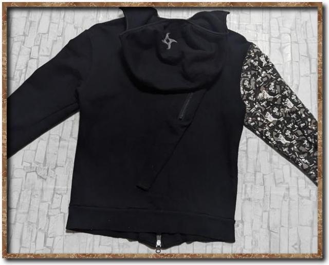 パンクドランカーズ 刺繍入りジップパーカー 黒 < 女性ファッション  パンクドランカーズ 刺繍入りジップパーカー 黒 < 女性ファッションの