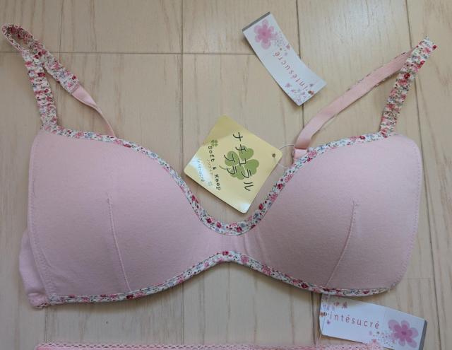 M★intesucre★ナチュラルノンワイヤーブラジャーショーツセット★新品★タグ付き★送料無料 < 女性ファッション  M★intesucre★ナチュラルノンワイヤーブラジャーショーツセット★新品★タグ付き★送料無料 < 女性ファッションの