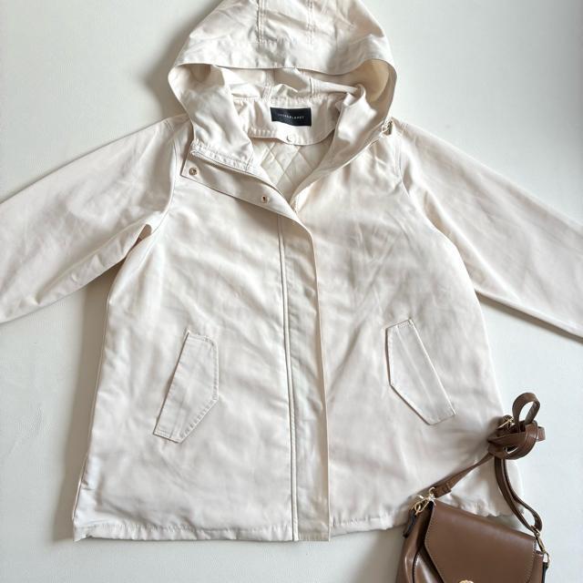 ◆美品◆インタープラネット◆キルティングライナー付マウンテンパーカー◆アイボリー < 女性ファッション ◆美品◆インタープラネット◆キルティングライナー付マウンテンパーカー◆アイボリー < 女性ファッションの