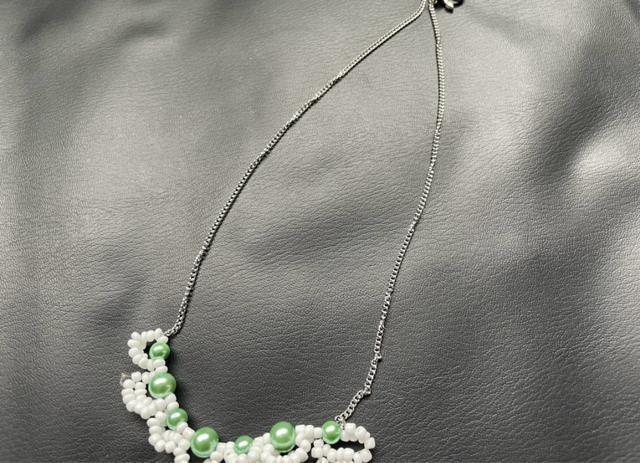 a9 ビーズ編デザインネックレス < 女性アクセサリー/時計 a9 ビーズ編デザインネックレス < 女性アクセサリー/時計の