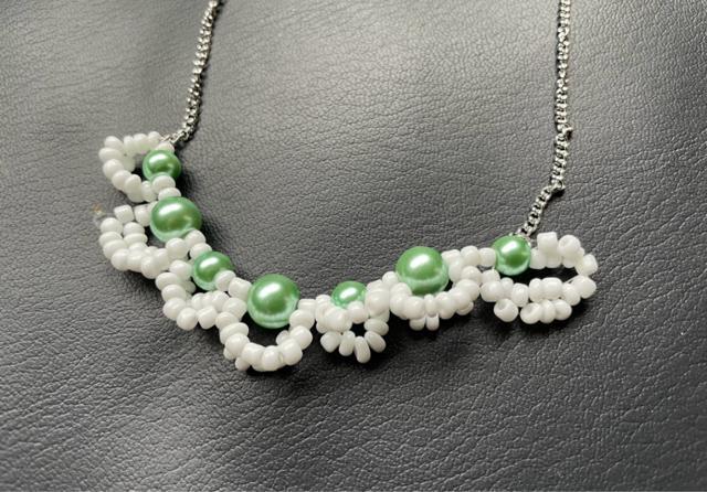 a9 ビーズ編デザインネックレス < 女性アクセサリー/時計 a9 ビーズ編デザインネックレス < 女性アクセサリー/時計の