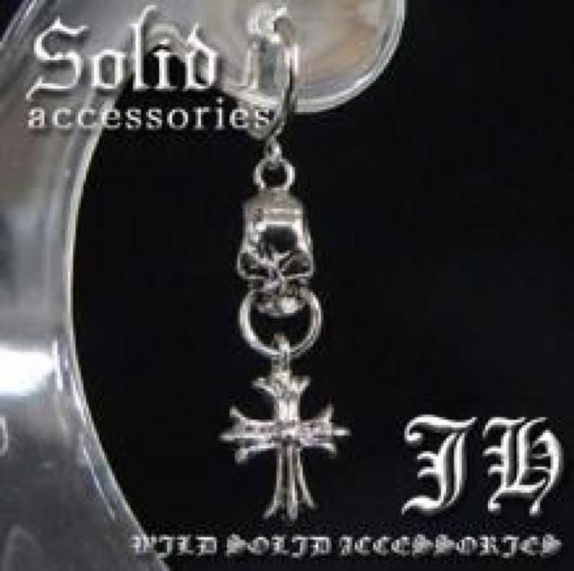 《New》ピアス穴なくてもOK★プラチナ★スカル&クロス*フェイクピアス/イヤリング < 男性アクセサリー/時計  《New》ピアス穴なくてもOK★プラチナ★スカル&クロス*フェイクピアス/イヤリング < 男性アクセサリー/時計の