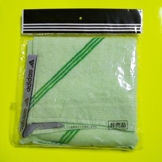レア★adidas/アディダス★限定ミニタオル2点(新品)&DVD&カタログ4点 < ブランド  レア★adidas/アディダス★限定ミニタオル2点(新品)&DVD&カタログ4点 < ブランドの