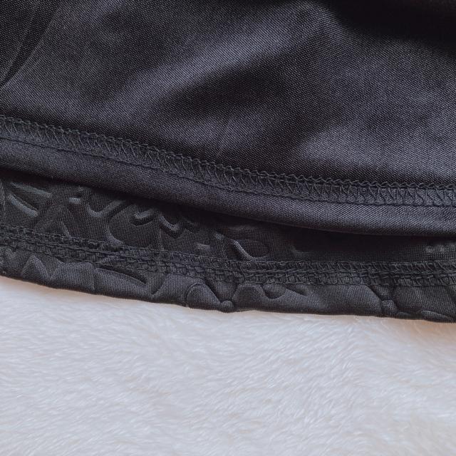 型押し 花柄 ボタニカル 総柄 フレア ヒラミニ  ミニスカート ミニスカ 黒 N2m < 女性ファッション  型押し 花柄 ボタニカル 総柄 フレア ヒラミニ  ミニスカート ミニスカ 黒 N2m < 女性ファッションの