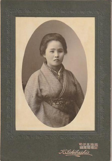 明治41年撮影 女性写真 石橋写真館 3-10◎ < ホビー 明治41年撮影 女性写真 石橋写真館 3-10◎ < ホビーの