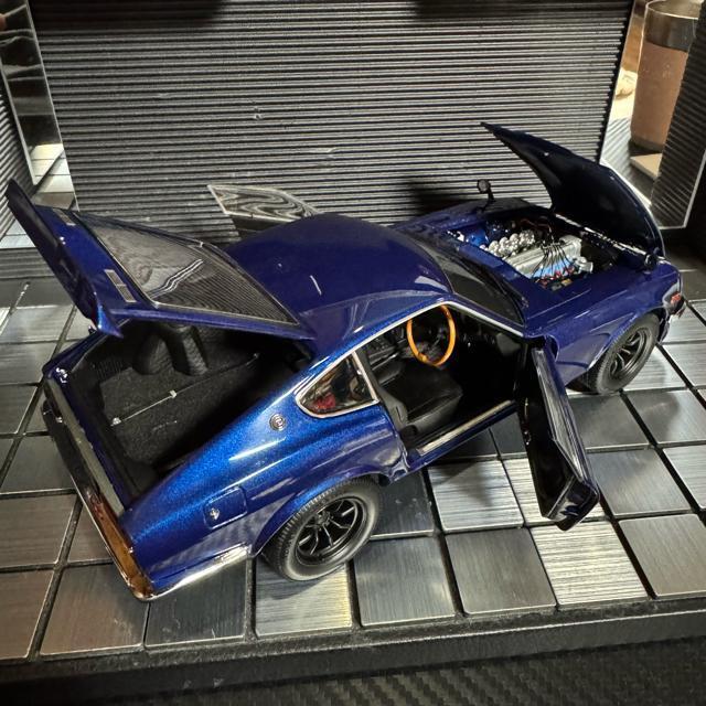 絶版未展示品 京商 1/18 フェアレディZ S30 Street Sports < ホビー  絶版未展示品 京商 1/18 フェアレディZ S30 Street Sports < ホビーの