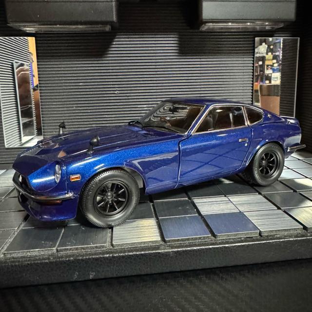 絶版未展示品 京商 1/18 フェアレディZ S30 Street Sports < ホビー  絶版未展示品 京商 1/18 フェアレディZ S30 Street Sports < ホビーの