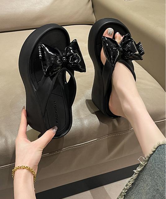 送料無料 新品 トングサンダル リボン付きビーチサンダル < 女性ファッション  送料無料 新品 トングサンダル リボン付きビーチサンダル < 女性ファッションの
