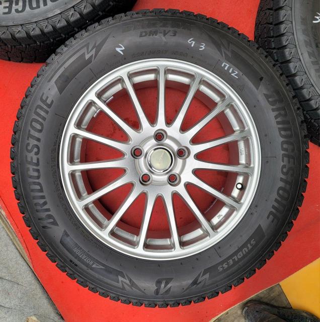 ECO FORME エコフォルムアルミホイール17インチ7J +38 pcd 114.3スタッドレスタイヤ付き4本セット < 自動車/バイク ECO FORME エコフォルムアルミホイール17インチ7J +38 pcd 114.3スタッドレスタイヤ付き4本セット < 自動車/バイク