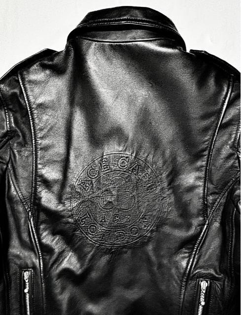 美品 ACE CAFE エースカフェ × R.newbold 定価8万円程 ライダース 革 レザー ジャケット M 正規 ロック < 男性ファッション 美品 ACE CAFE エースカフェ × R.newbold 定価8万円程 ライダース 革 レザー ジャケット M 正規 ロック < 男性ファッションの