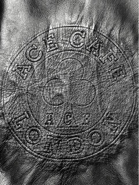 美品 ACE CAFE エースカフェ × R.newbold 定価8万円程 ライダース 革 レザー ジャケット M 正規 ロック < 男性ファッション 美品 ACE CAFE エースカフェ × R.newbold 定価8万円程 ライダース 革 レザー ジャケット M 正規 ロック < 男性ファッションの