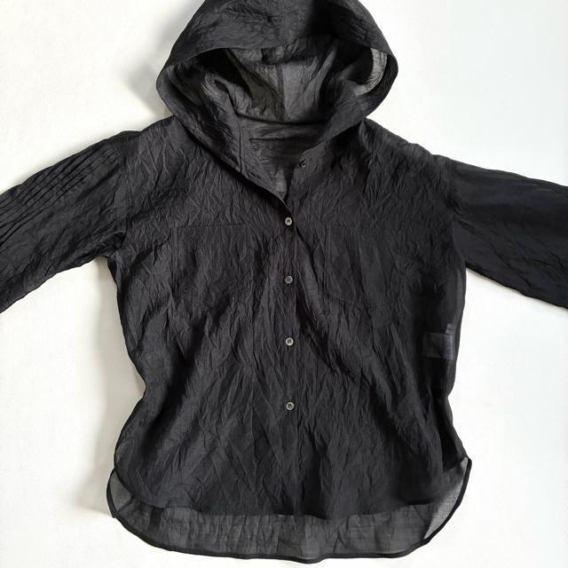 極美品◆4.2万◆セシカブルー◆シアードロストシャツパーカー◆黒◆ L◆シワ加工 < 女性ファッション 極美品◆4.2万◆セシカブルー◆シアードロストシャツパーカー◆黒◆ L◆シワ加工 < 女性ファッションの