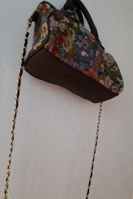 a.v.v アーヴェヴェ◆レトロ花柄 ラインストーン 2way ハンドバッグ ポシェット ショルダーバッグ ポーチ < ブランド  a.v.v アーヴェヴェ◆レトロ花柄 ラインストーン 2way ハンドバッグ ポシェット ショルダーバッグ ポーチ < ブランドの