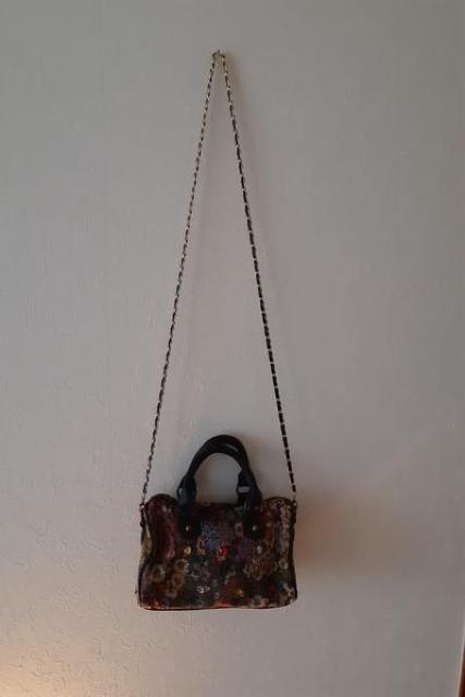 a.v.v アーヴェヴェ◆レトロ花柄 ラインストーン 2way ハンドバッグ ポシェット ショルダーバッグ ポーチ < ブランド  a.v.v アーヴェヴェ◆レトロ花柄 ラインストーン 2way ハンドバッグ ポシェット ショルダーバッグ ポーチ < ブランドの