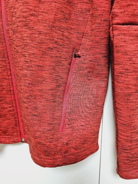 新品 PUMA ジップアップパーカー 赤 M < ブランド  新品 PUMA ジップアップパーカー 赤 M < ブランドの