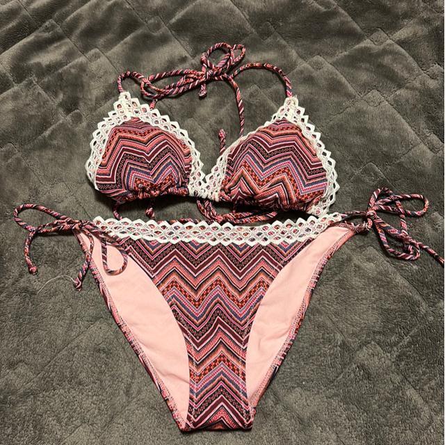タンス整理品 衣類 おまとめOK ホームクリーニング済み ビキニ 9M  ハイレグ < 女性ファッション  タンス整理品 衣類 おまとめOK ホームクリーニング済み ビキニ 9M  ハイレグ  < 女性ファッションの