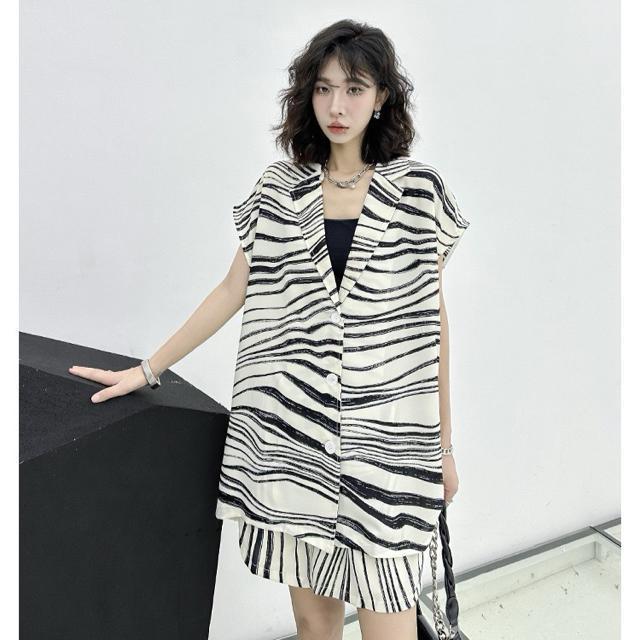 セットアップ 上下セット ボーダーストライプ柄 ブラウス ショートパンツ 大きいサイズ < 女性ファッション  セットアップ 上下セット ボーダーストライプ柄 ブラウス ショートパンツ 大きいサイズ < 女性ファッションの