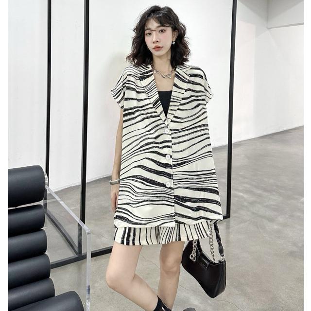 セットアップ 上下セット ボーダーストライプ柄 ブラウス ショートパンツ 大きいサイズ < 女性ファッション  セットアップ 上下セット ボーダーストライプ柄 ブラウス ショートパンツ 大きいサイズ < 女性ファッションの