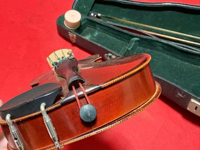 SUZUKI バイオリン 1/8サイズ NO.101 ケース付1903-08-1 < ホビー SUZUKI バイオリン 1/8サイズ NO.101 ケース付1903-08-1 < ホビーの